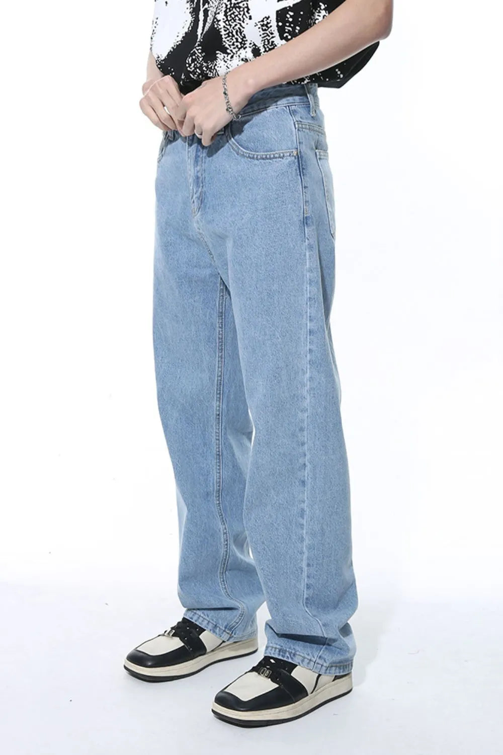 Vintage Light Wash Straight-Leg Denim Jeans