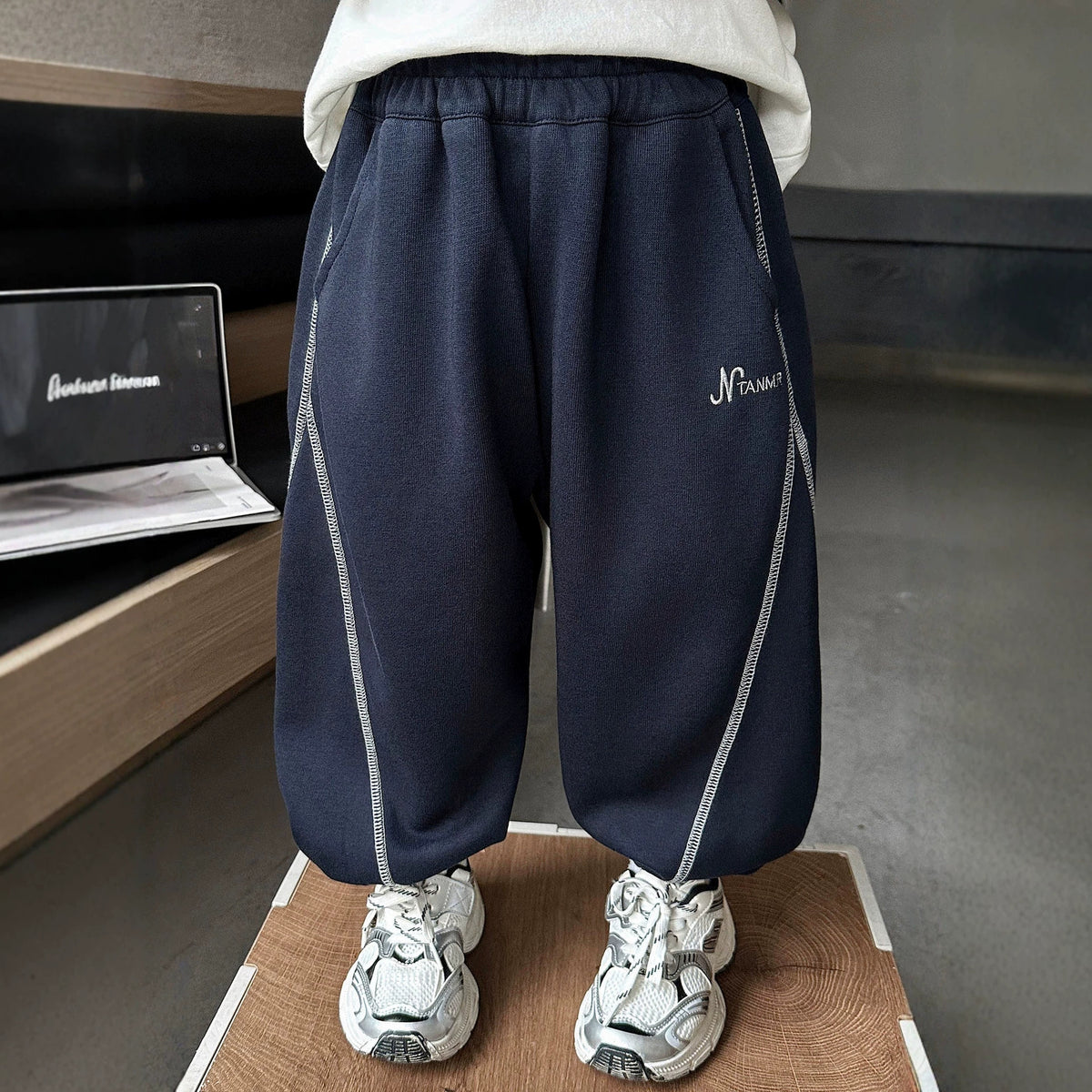 Boys Contrast Stitch Loose Fit Athletic Joggers